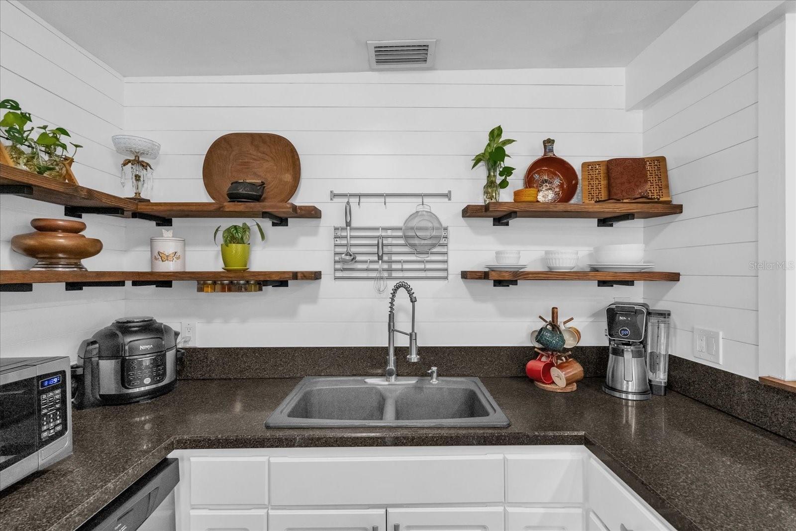 526 S CRYSTAL LAKE DR, ORLANDO, FL, 32803