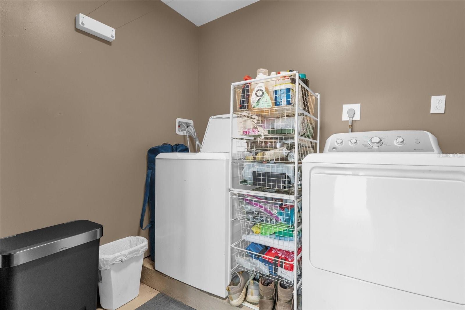 526 S CRYSTAL LAKE DR, ORLANDO, FL, 32803