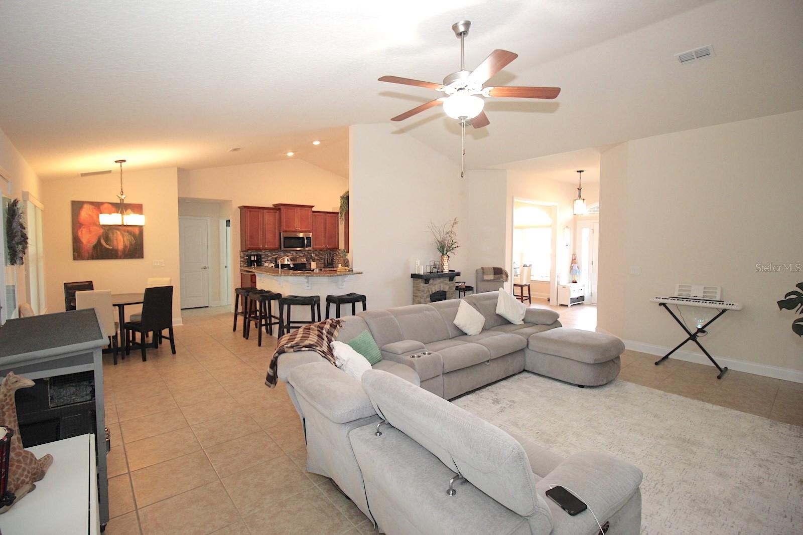 20 FELLOWSHIP DR, PALM COAST, FL, 32137