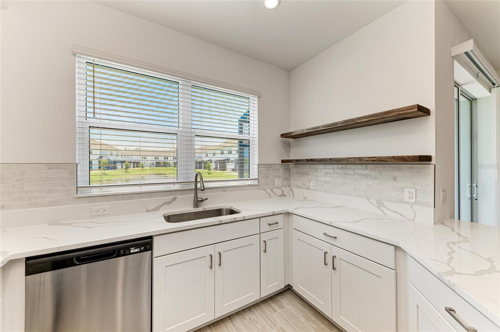 305 VIA TUSCANY AVE, SARASOTA, FL, 34243