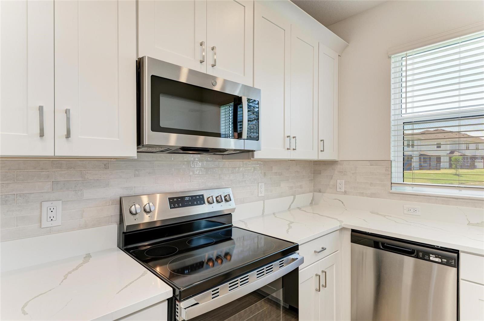 305 VIA TUSCANY AVE, SARASOTA, FL, 34243