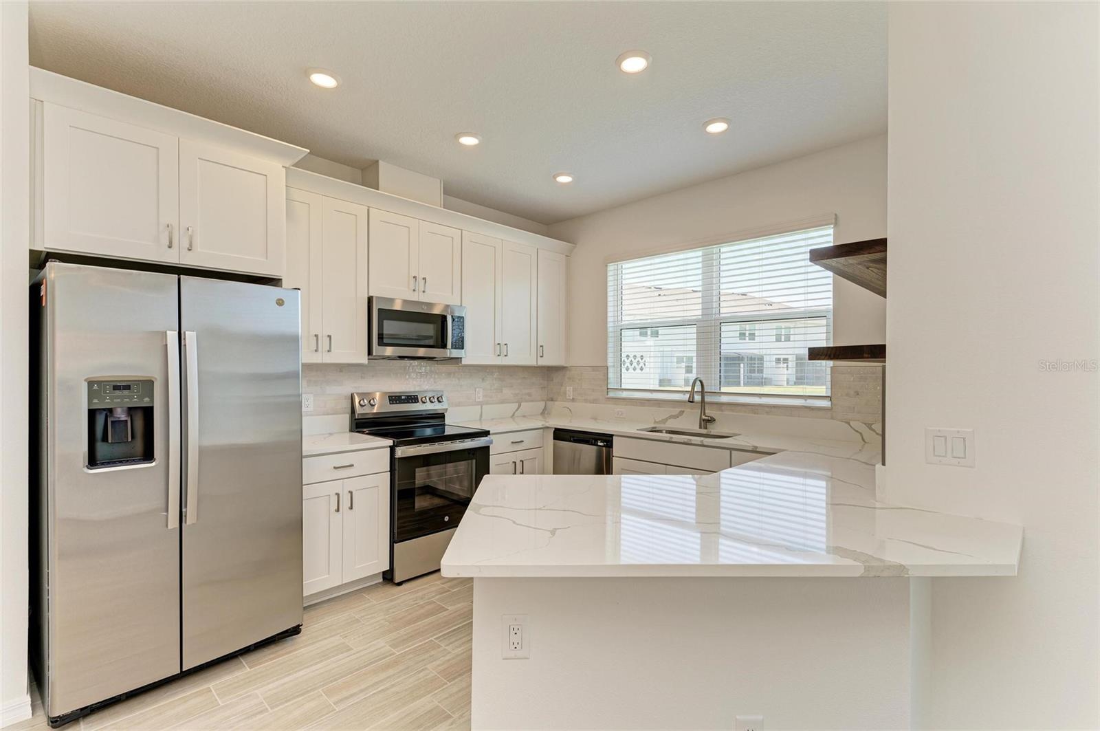 305 VIA TUSCANY AVE, SARASOTA, FL, 34243