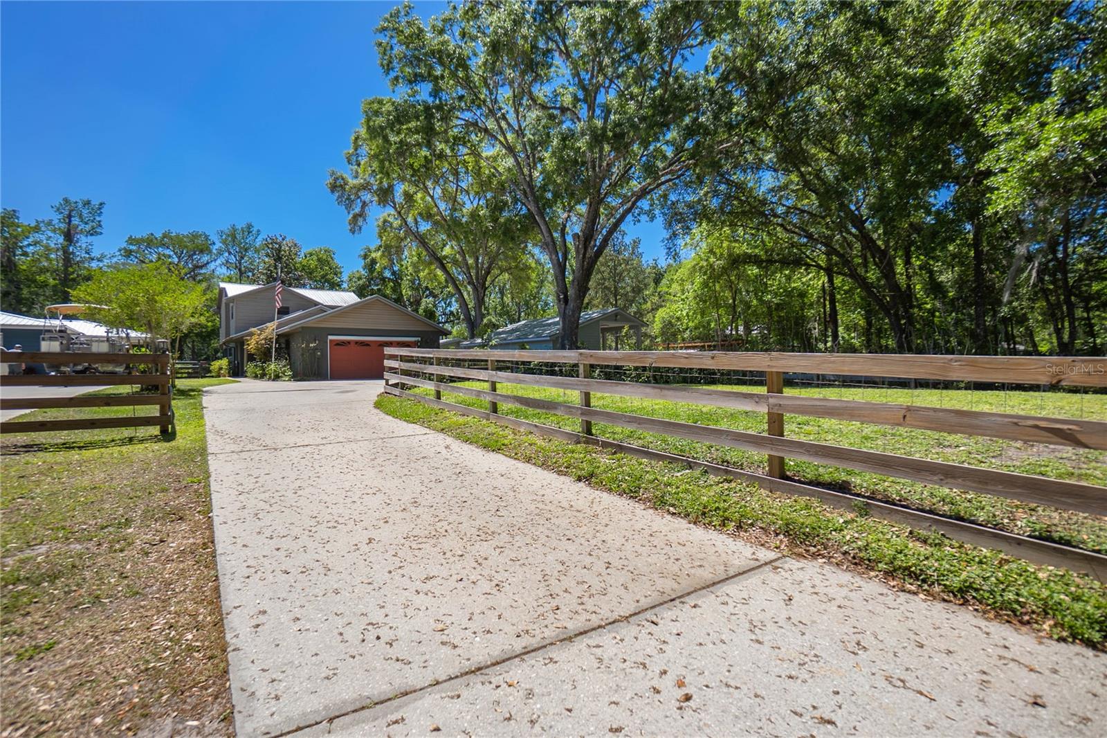 28330 PETERSON CAMP RD, BROOKSVILLE, FL, 34601