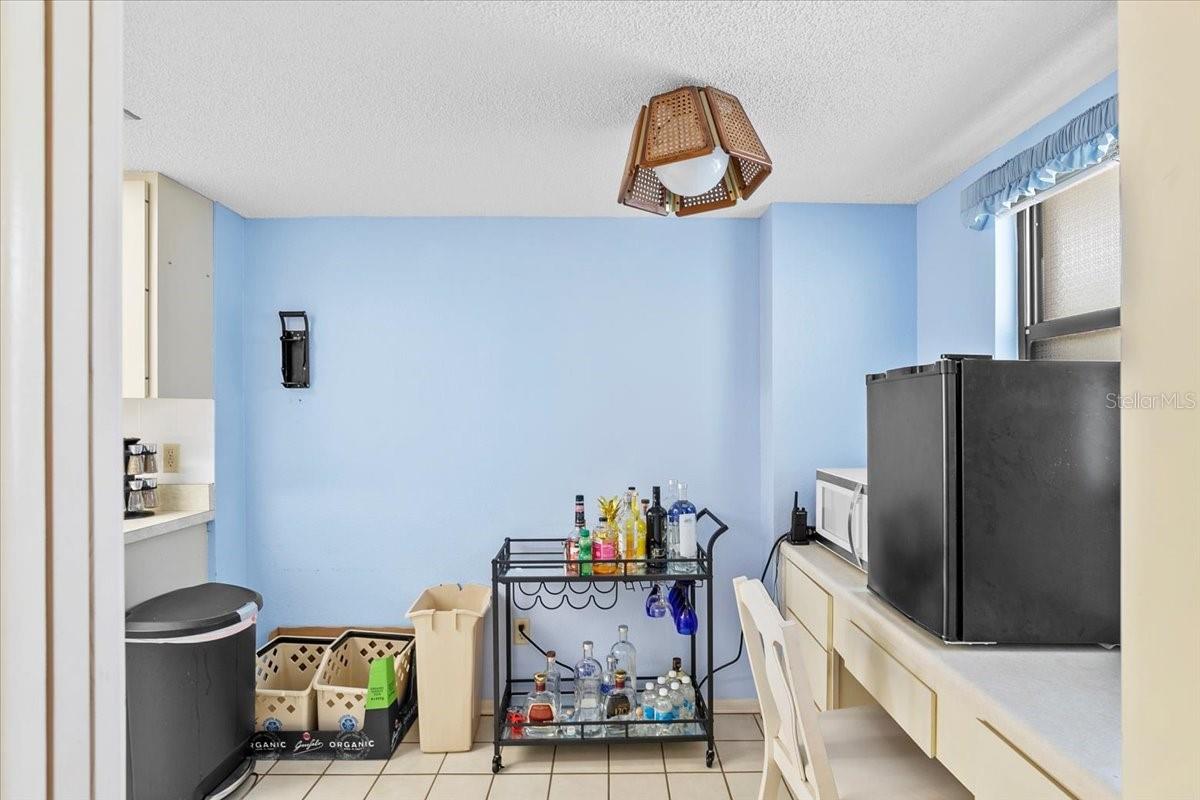 8701 MIDNIGHT PASS RD #206A, SARASOTA, FL, 34242