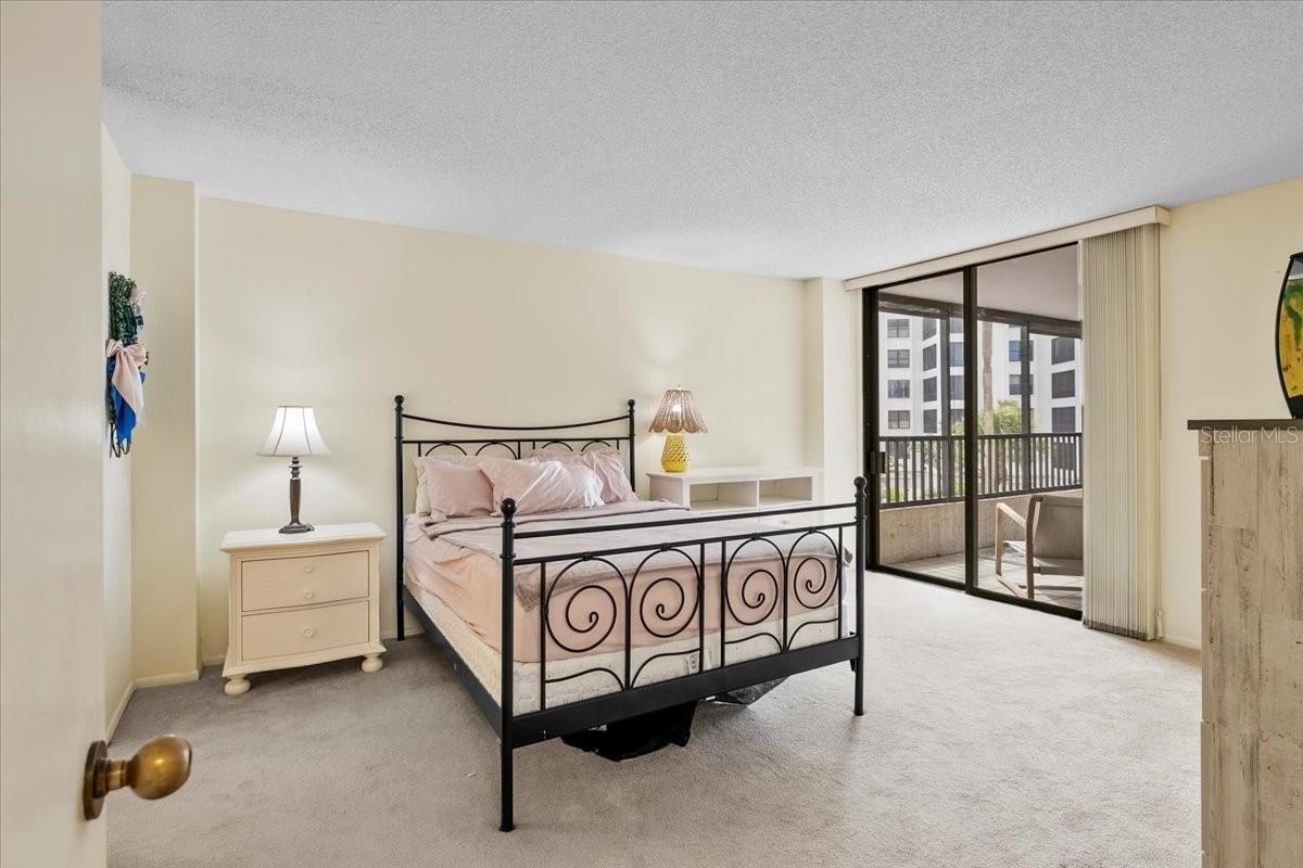 8701 MIDNIGHT PASS RD #206A, SARASOTA, FL, 34242
