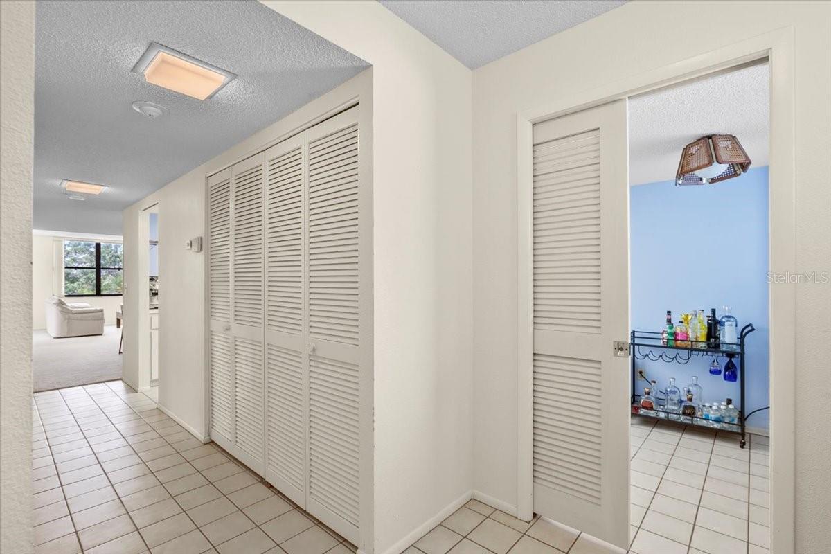 8701 MIDNIGHT PASS RD #206A, SARASOTA, FL, 34242
