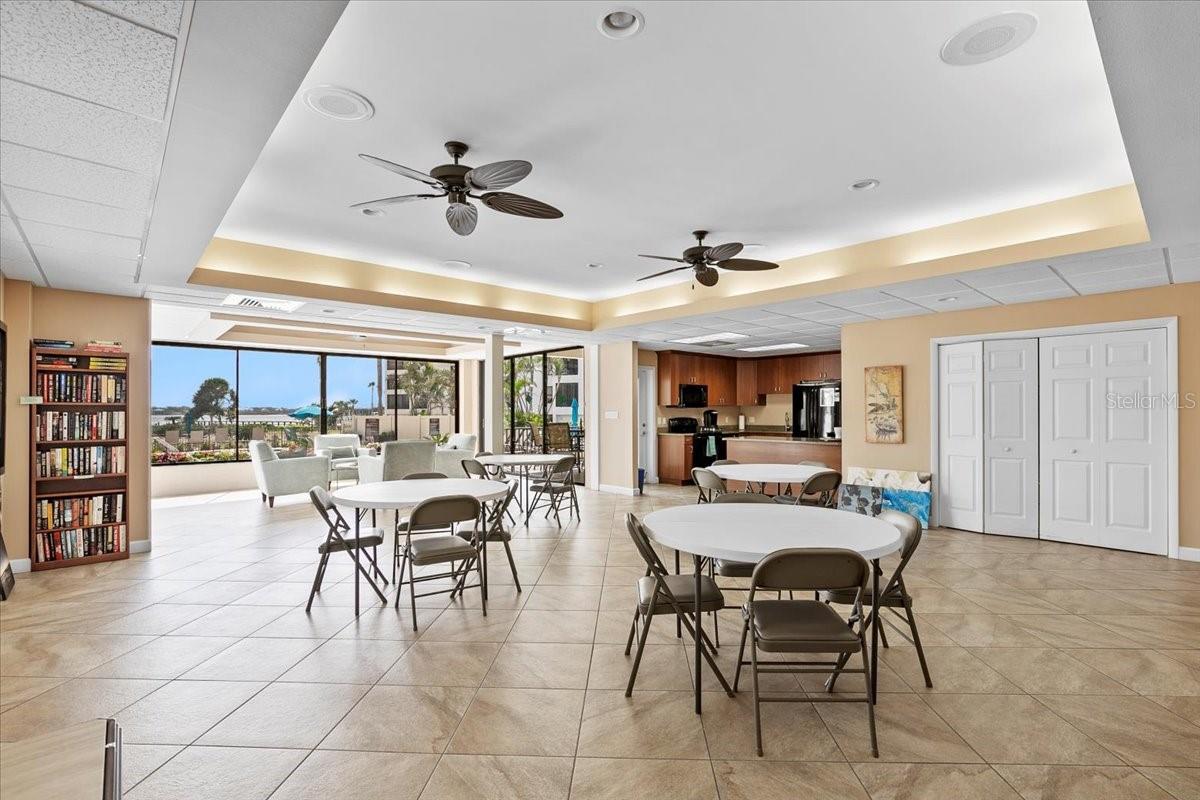 8701 MIDNIGHT PASS RD #206A, SARASOTA, FL, 34242