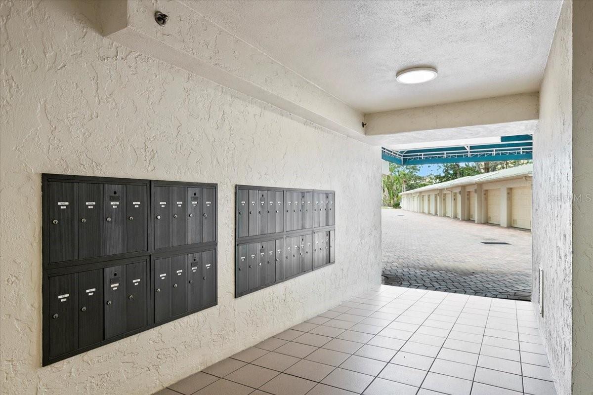 8701 MIDNIGHT PASS RD #206A, SARASOTA, FL, 34242
