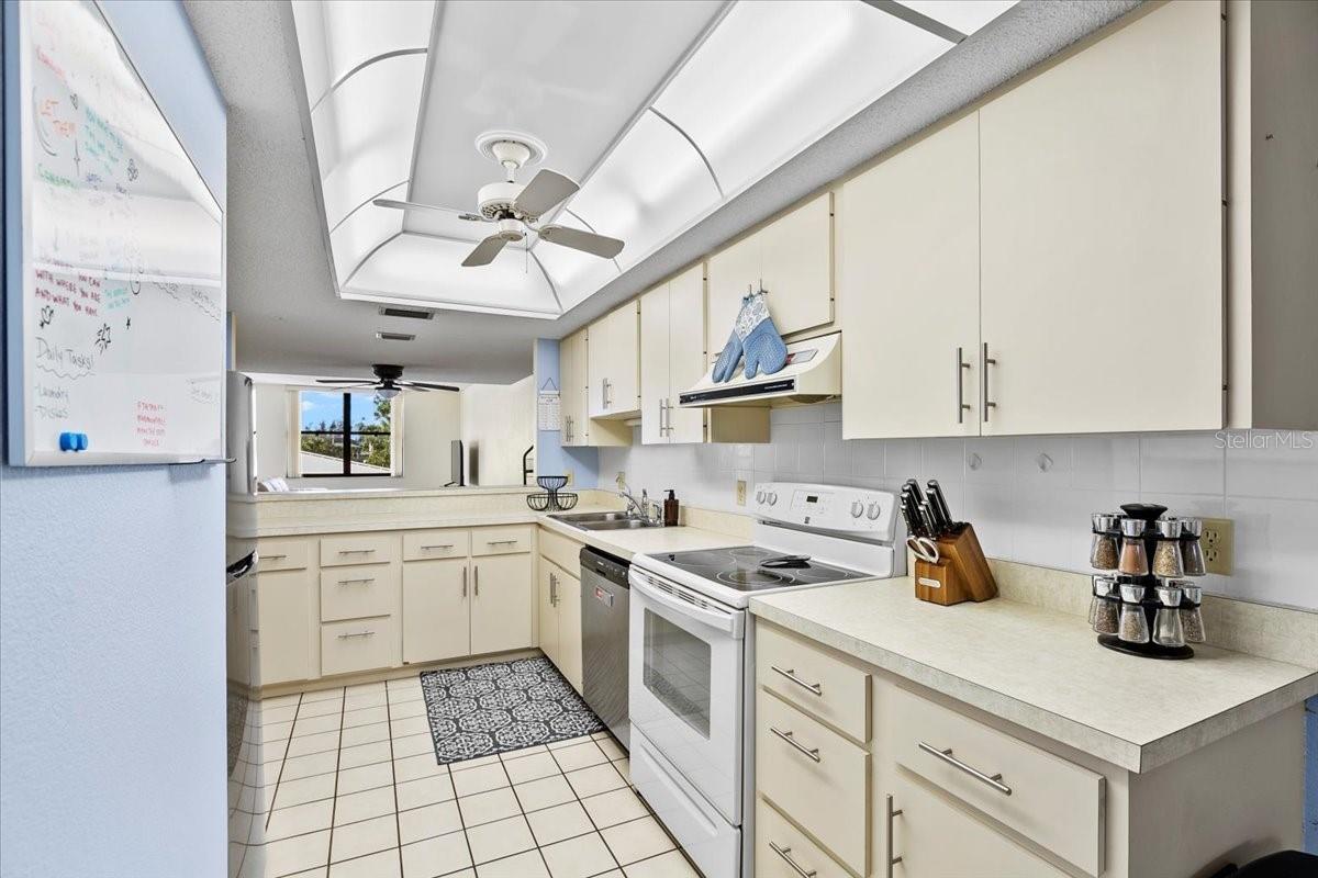 8701 MIDNIGHT PASS RD #206A, SARASOTA, FL, 34242