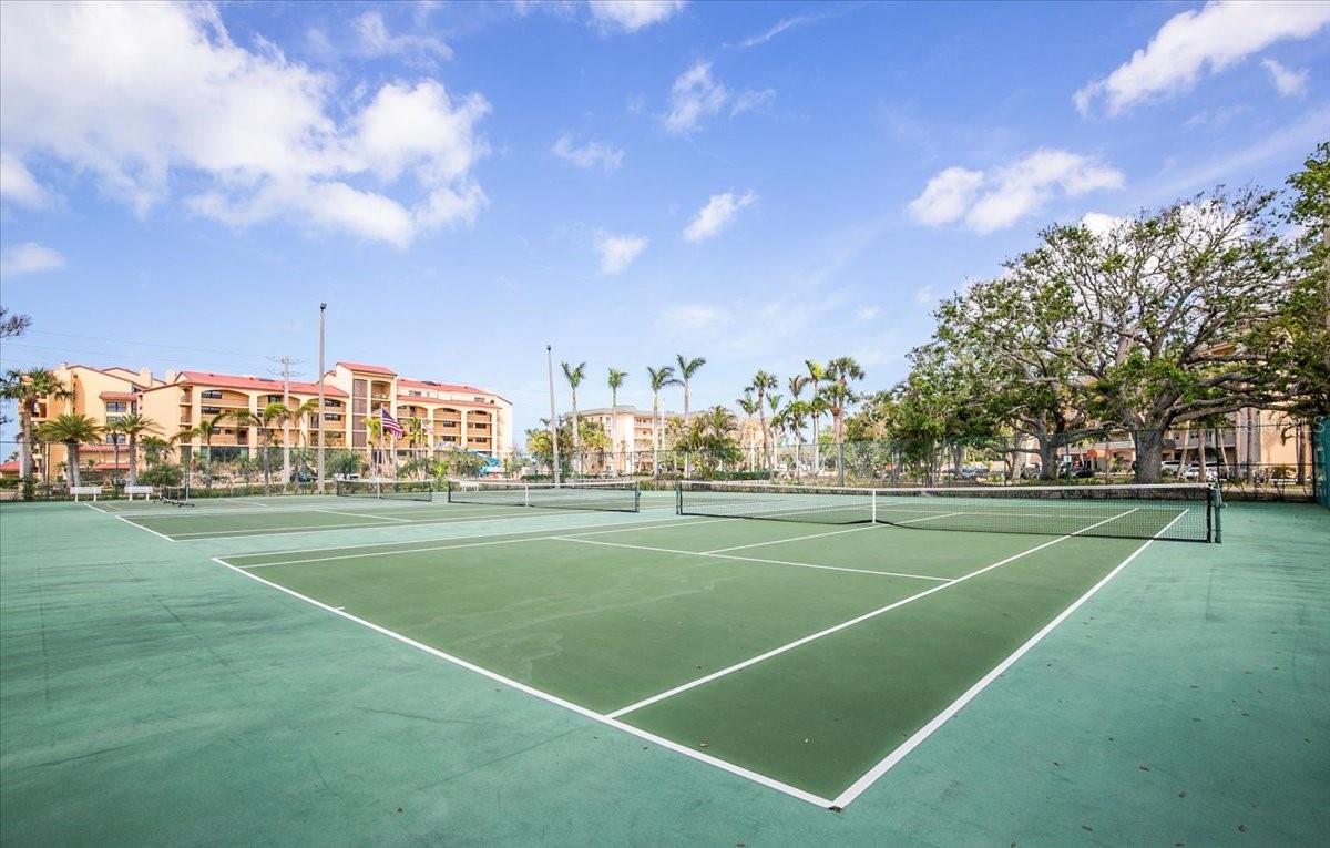 8701 MIDNIGHT PASS RD #206A, SARASOTA, FL, 34242
