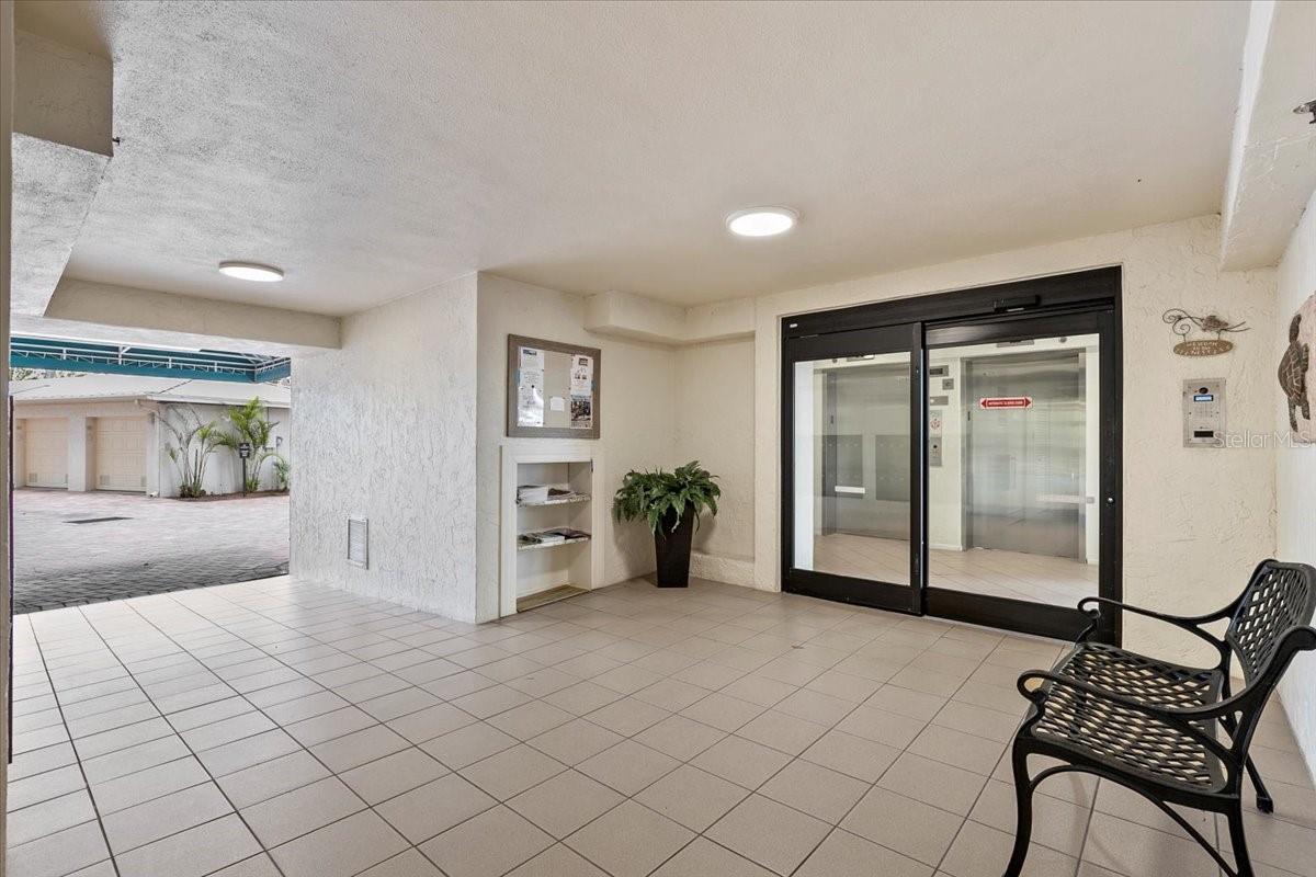 8701 MIDNIGHT PASS RD #206A, SARASOTA, FL, 34242