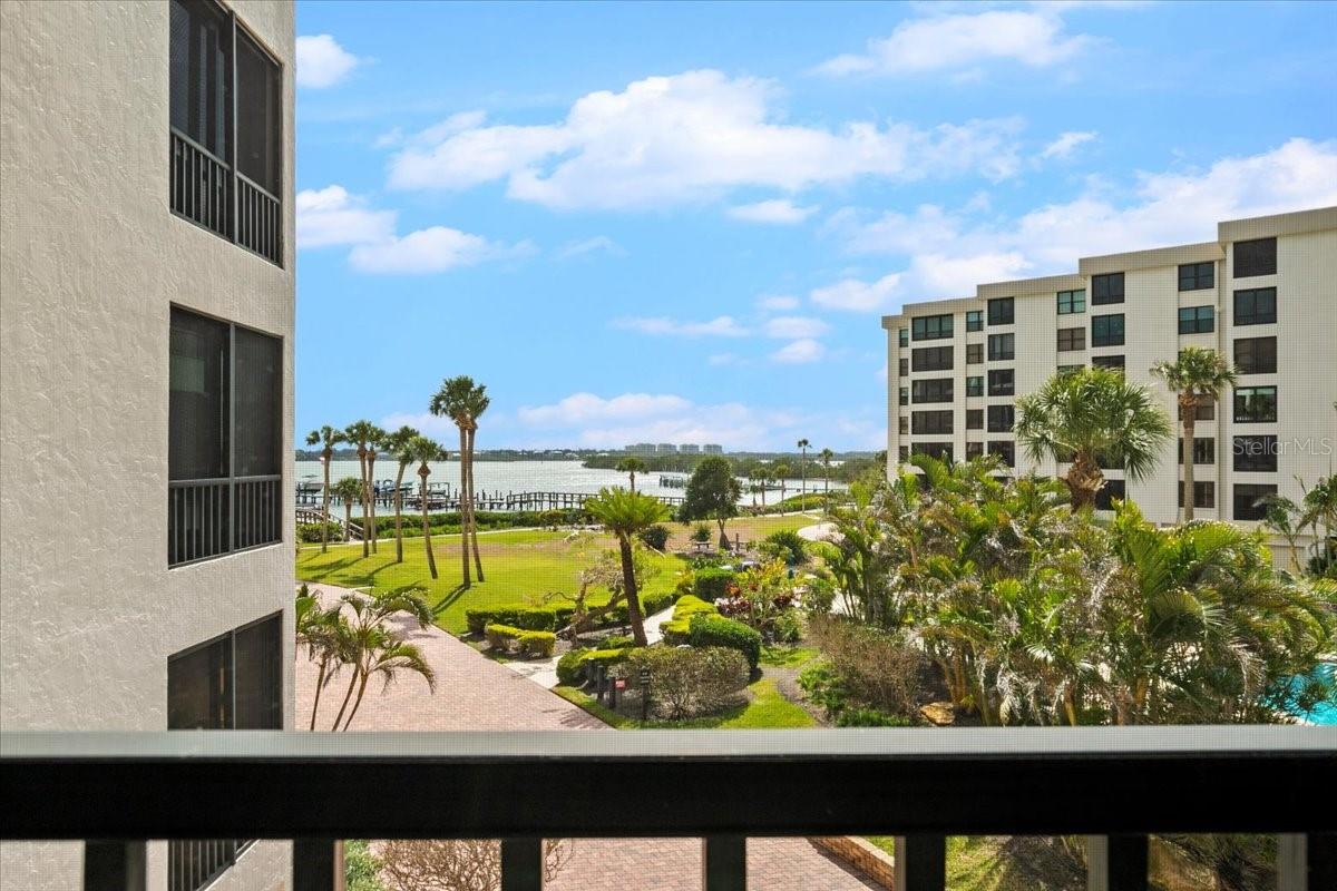 8701 MIDNIGHT PASS RD #206A, SARASOTA, FL, 34242