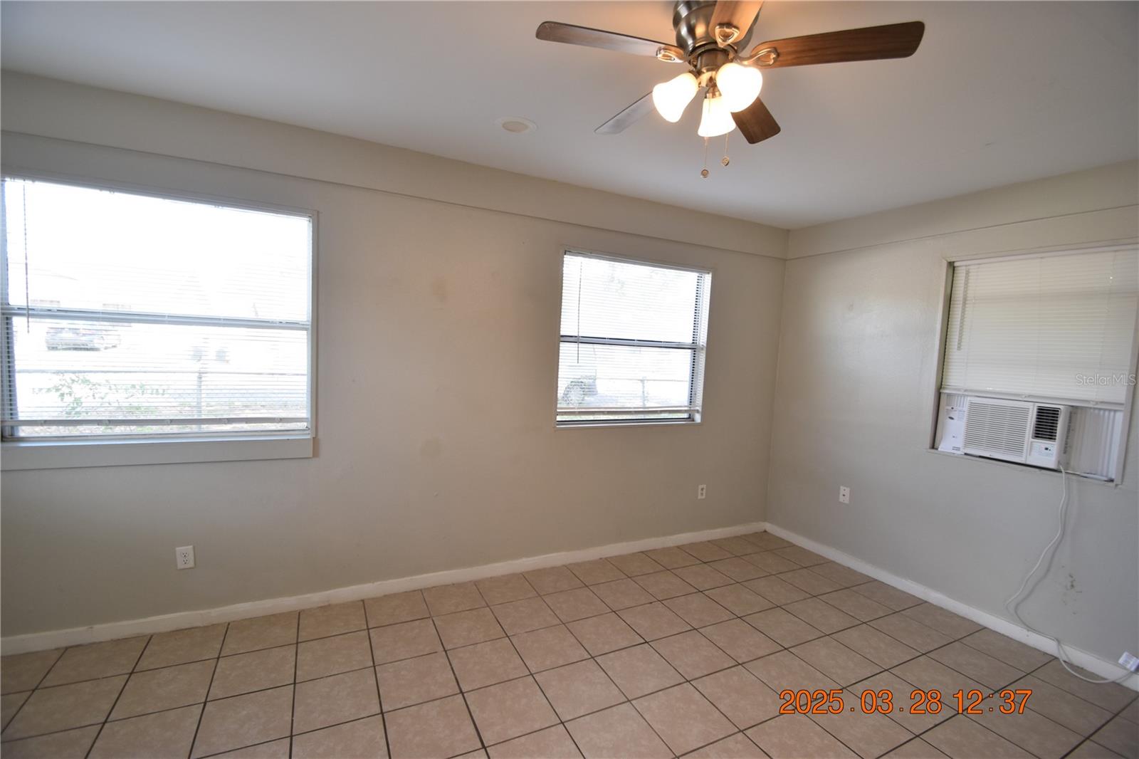 305 E TOMLIN ST, PLANT CITY, FL, 33563