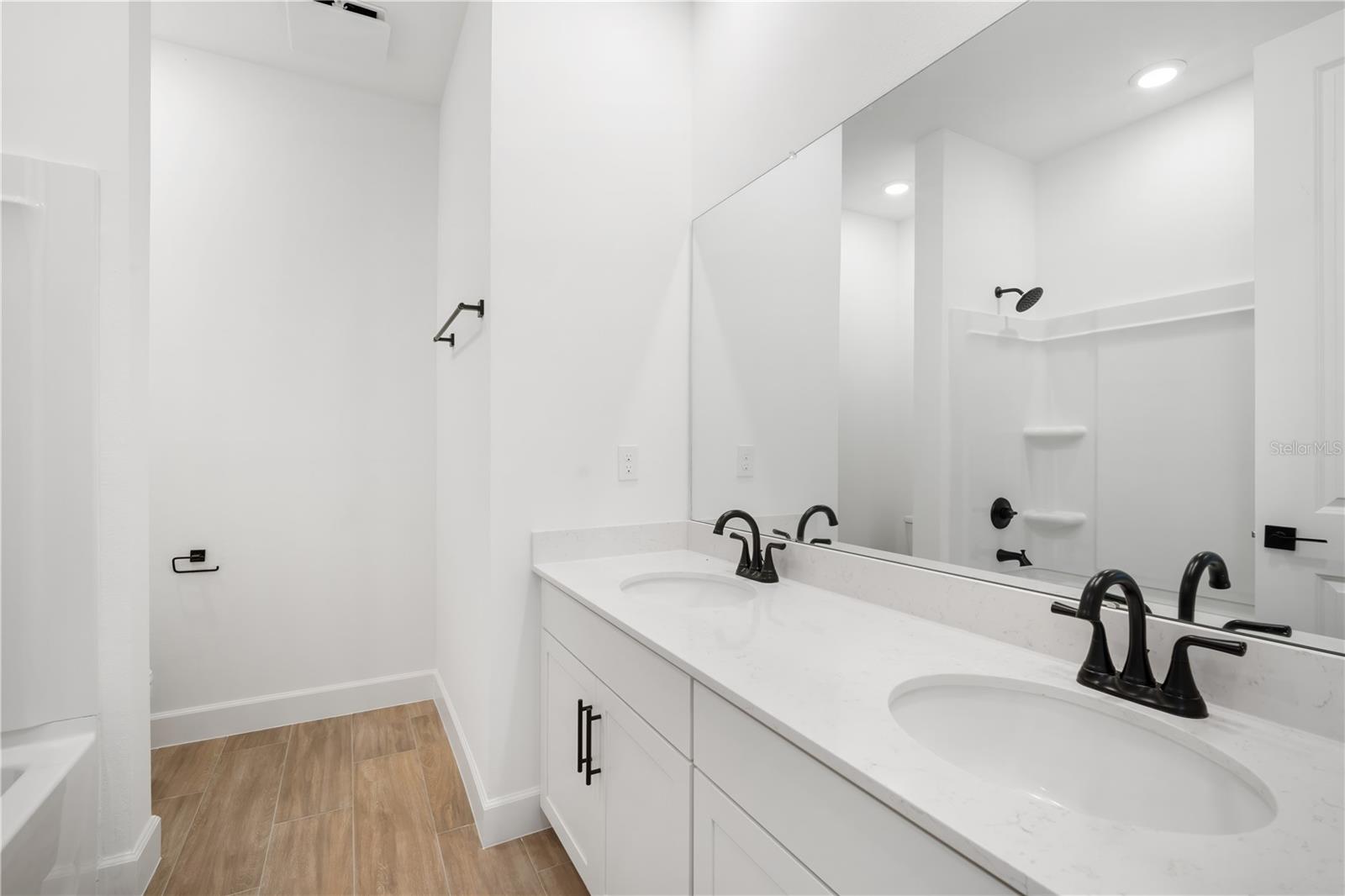 9176 PLAYERS DR, WEEKI WACHEE, FL, 34613