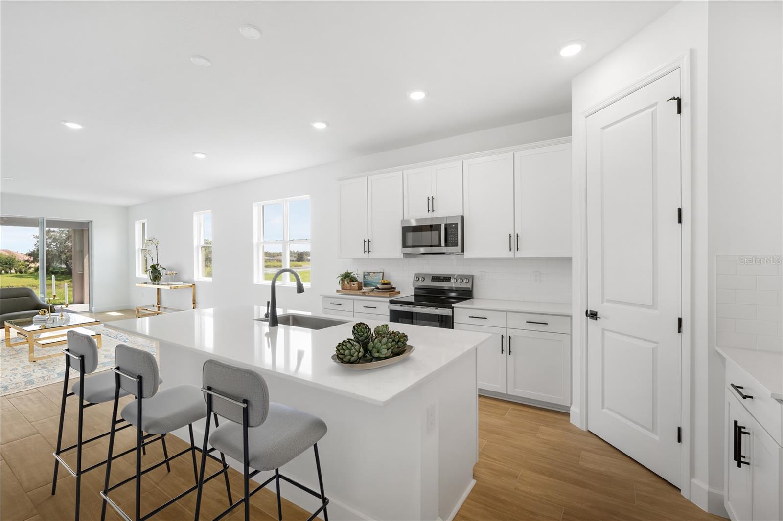 9176 PLAYERS DR, WEEKI WACHEE, FL, 34613