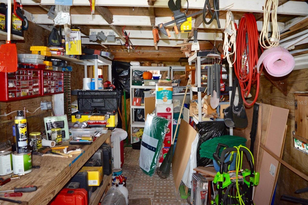 207 LANTERN LN, NORTH FORT MYERS, FL, 33917