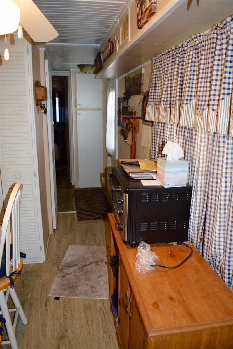 207 LANTERN LN, NORTH FORT MYERS, FL, 33917