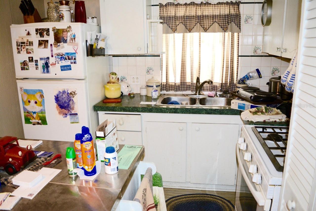 207 LANTERN LN, NORTH FORT MYERS, FL, 33917