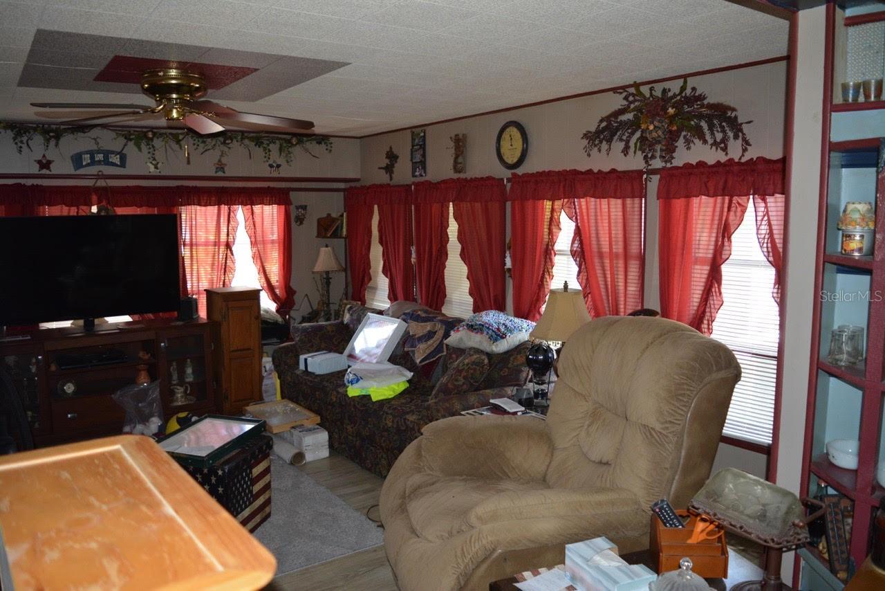 207 LANTERN LN, NORTH FORT MYERS, FL, 33917