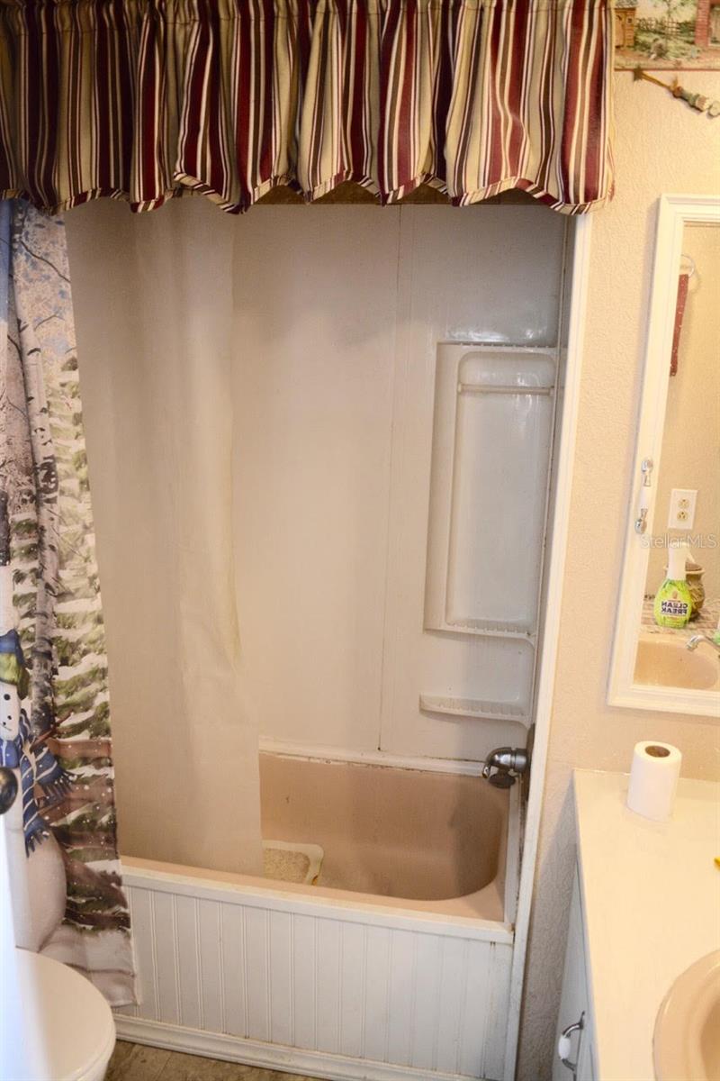 207 LANTERN LN, NORTH FORT MYERS, FL, 33917