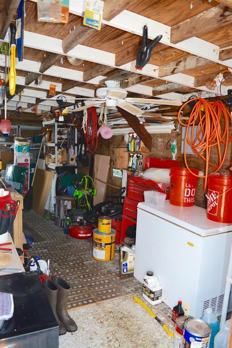 207 LANTERN LN, NORTH FORT MYERS, FL, 33917