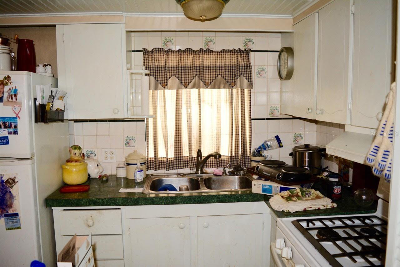 207 LANTERN LN, NORTH FORT MYERS, FL, 33917