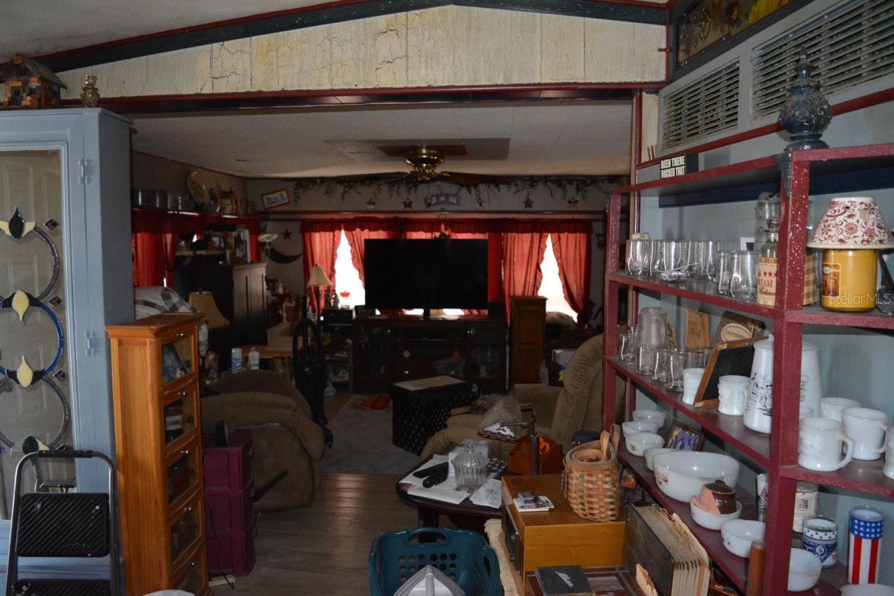 207 LANTERN LN, NORTH FORT MYERS, FL, 33917