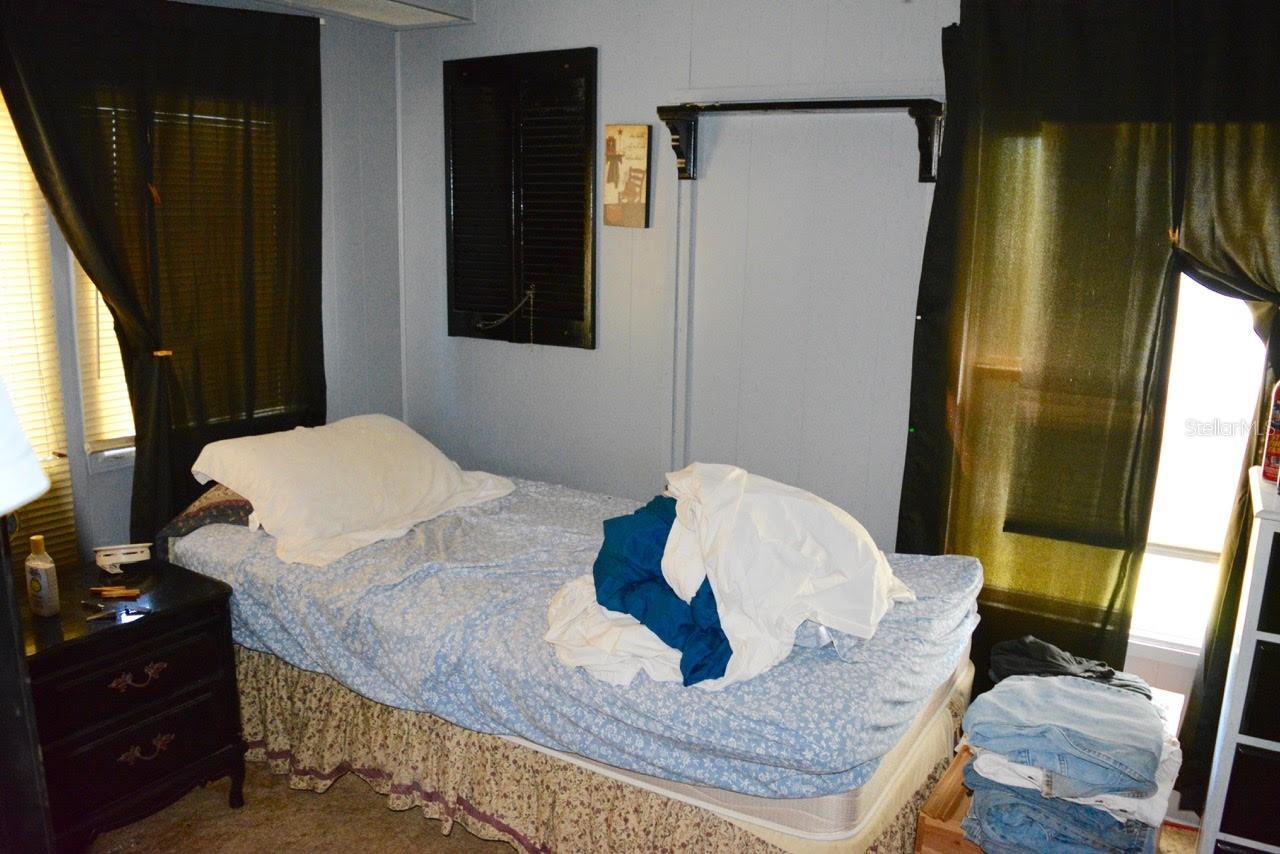 207 LANTERN LN, NORTH FORT MYERS, FL, 33917