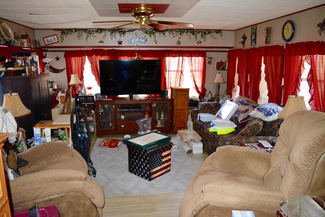 207 LANTERN LN, NORTH FORT MYERS, FL, 33917