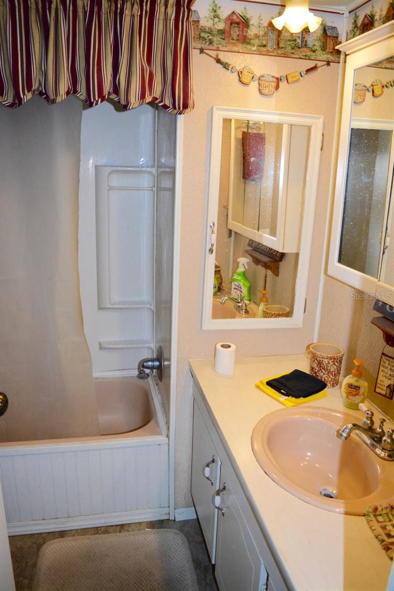 207 LANTERN LN, NORTH FORT MYERS, FL, 33917