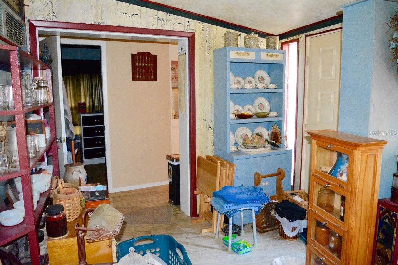 207 LANTERN LN, NORTH FORT MYERS, FL, 33917