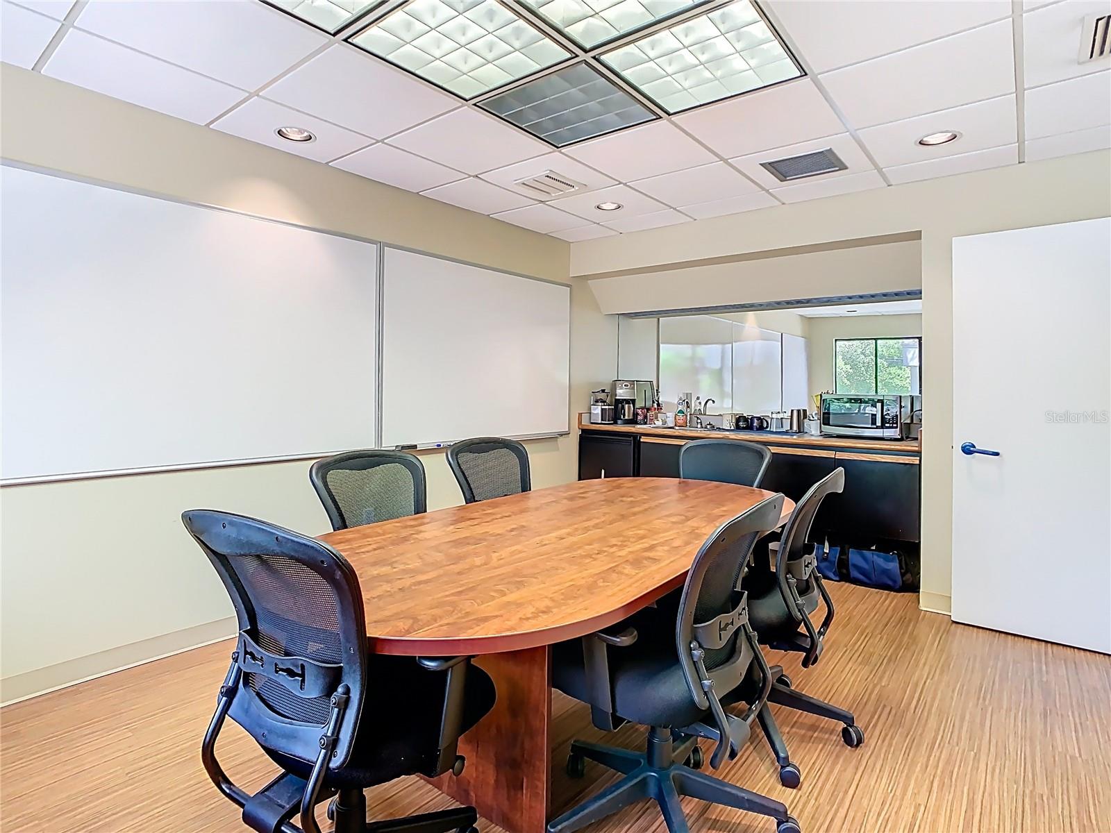 3333 W KENNEDY BLVD #201, TAMPA, FL, 33609