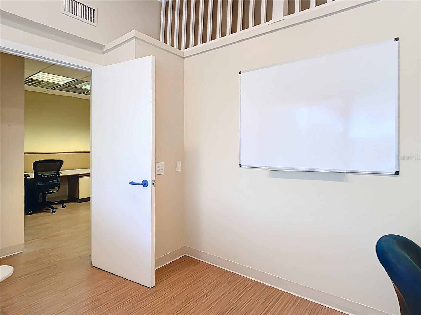 3333 W KENNEDY BLVD #201, TAMPA, FL, 33609