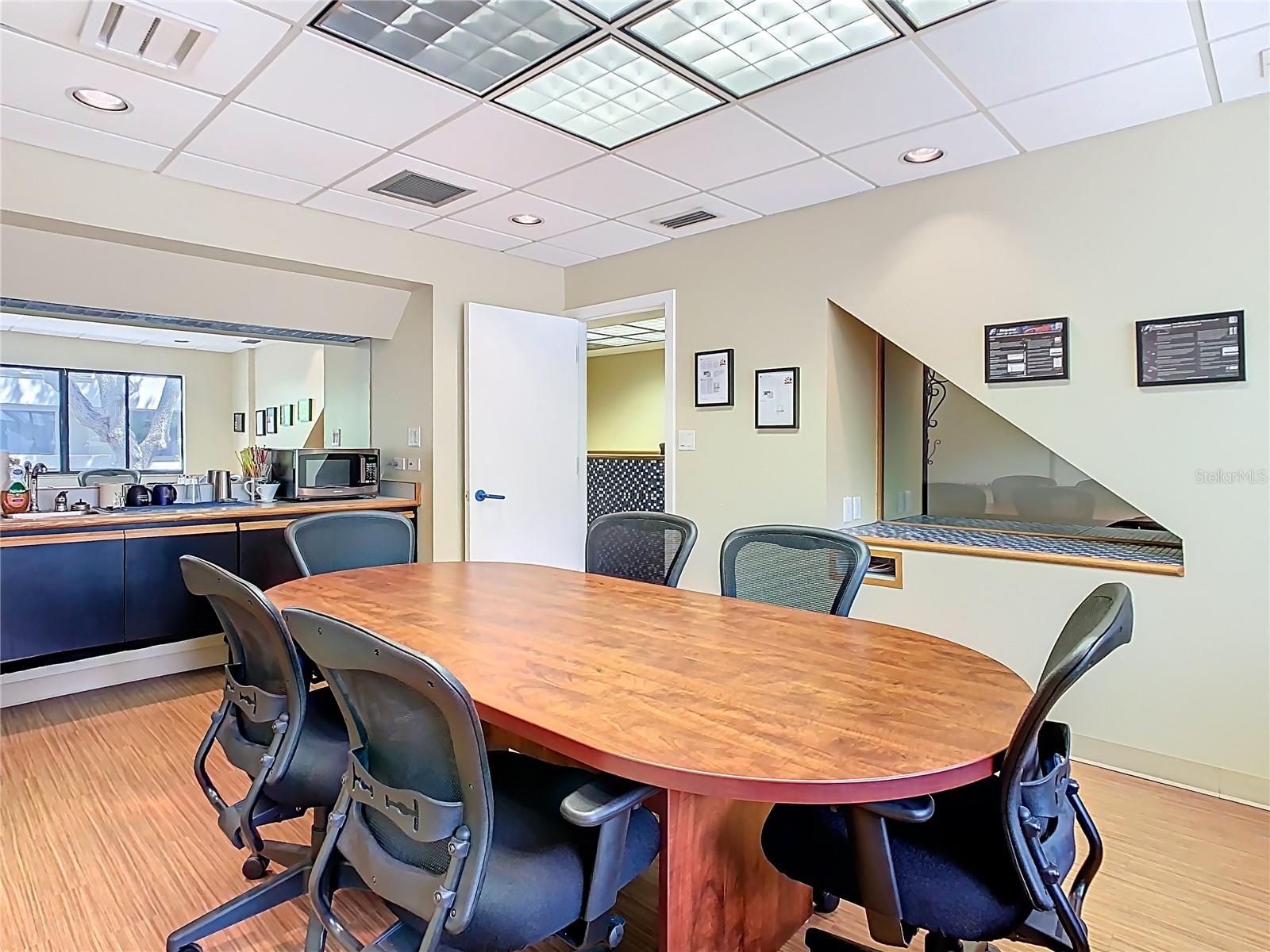 3333 W KENNEDY BLVD #201, TAMPA, FL, 33609