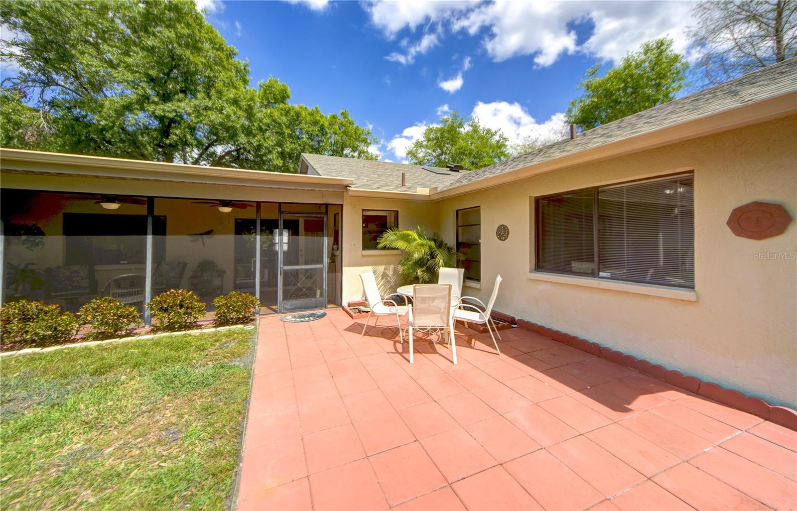 12024 STONE CROSSING CIR, TAMPA, FL, 33635