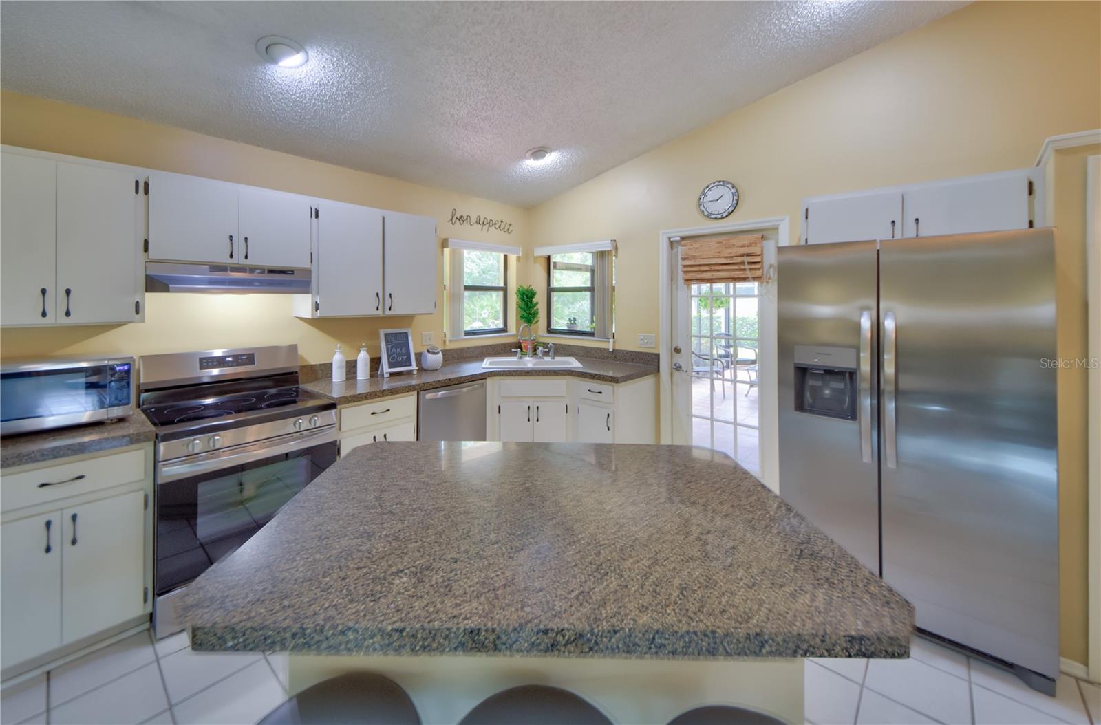12024 STONE CROSSING CIR, TAMPA, FL, 33635