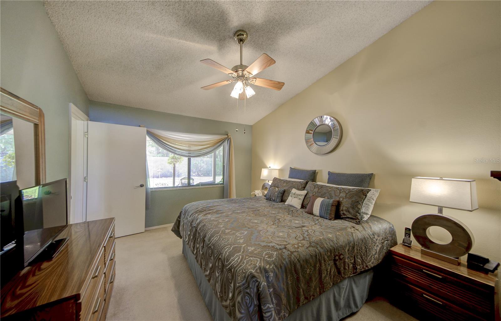 12024 STONE CROSSING CIR, TAMPA, FL, 33635