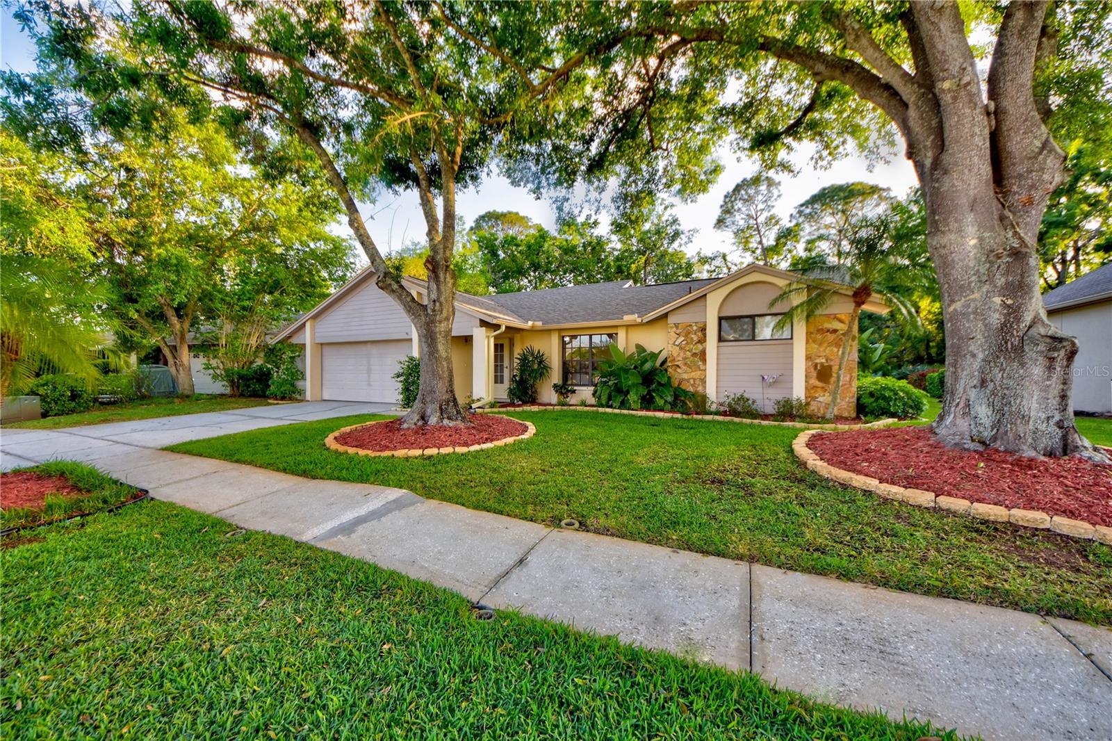 12024 STONE CROSSING CIR, TAMPA, FL, 33635