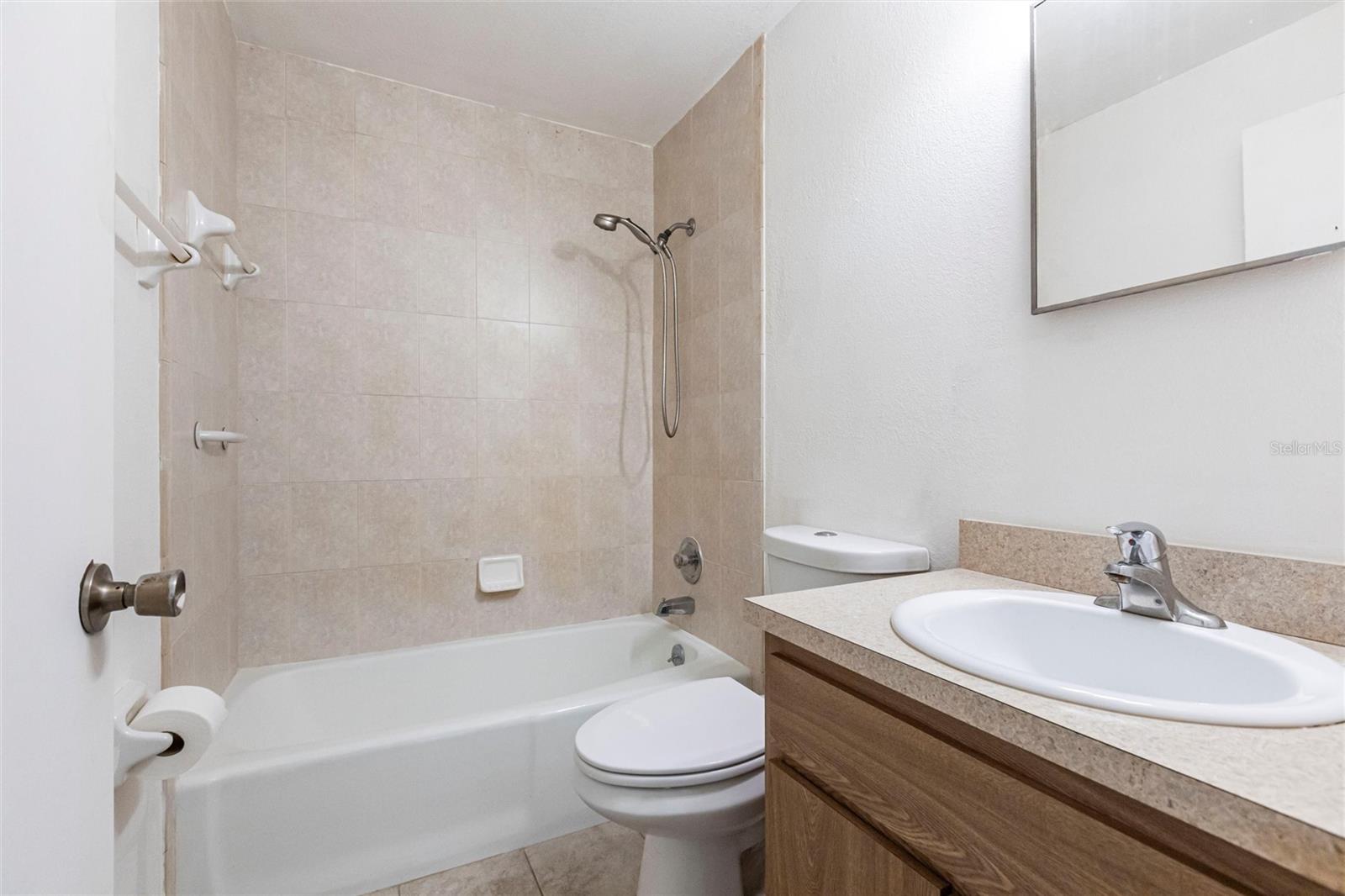661 ATHOS TER, PORT CHARLOTTE, FL, 33952