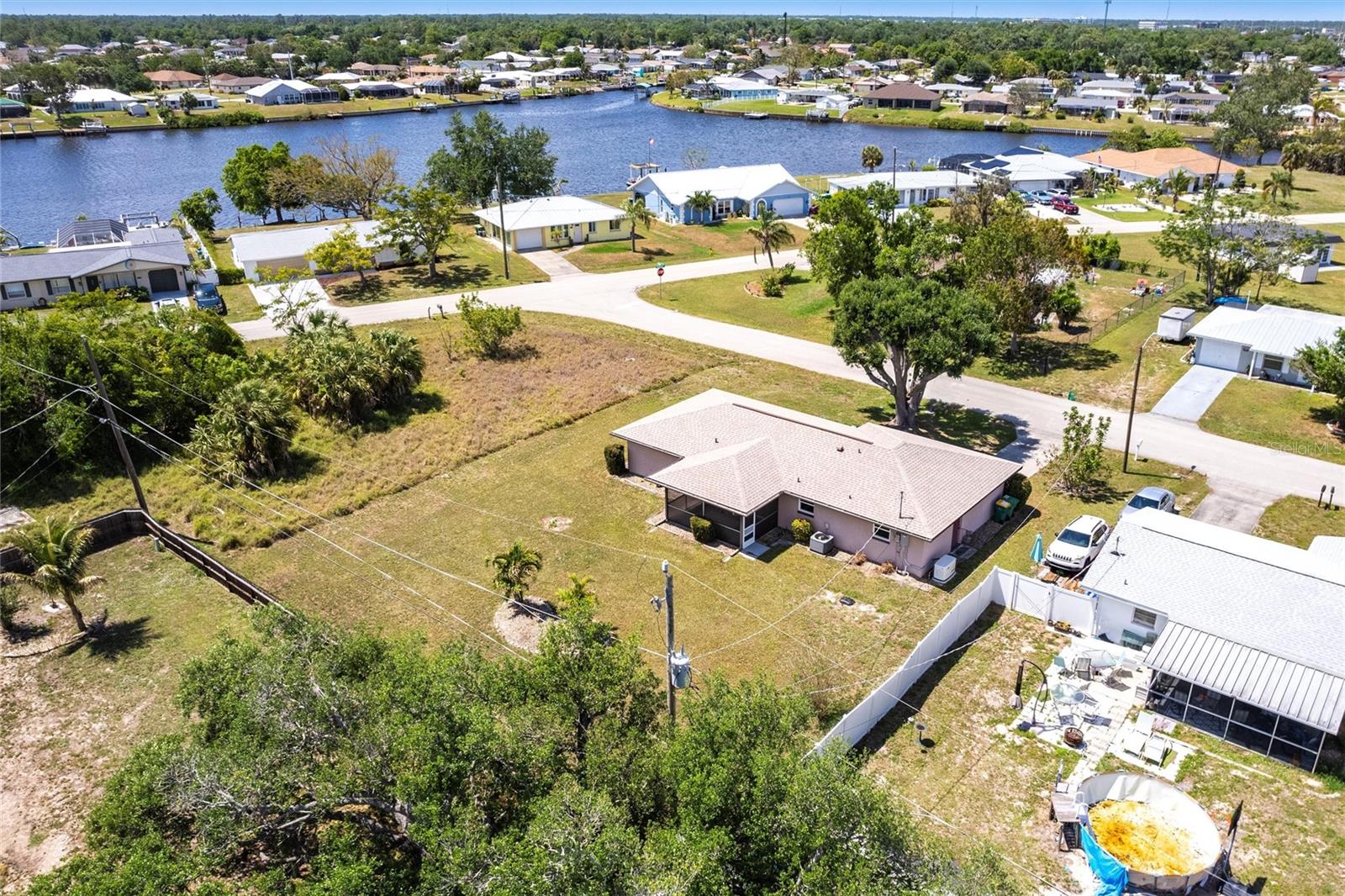 661 ATHOS TER, PORT CHARLOTTE, FL, 33952