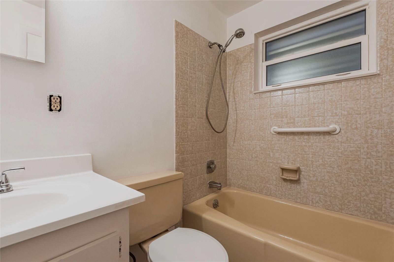 661 ATHOS TER, PORT CHARLOTTE, FL, 33952