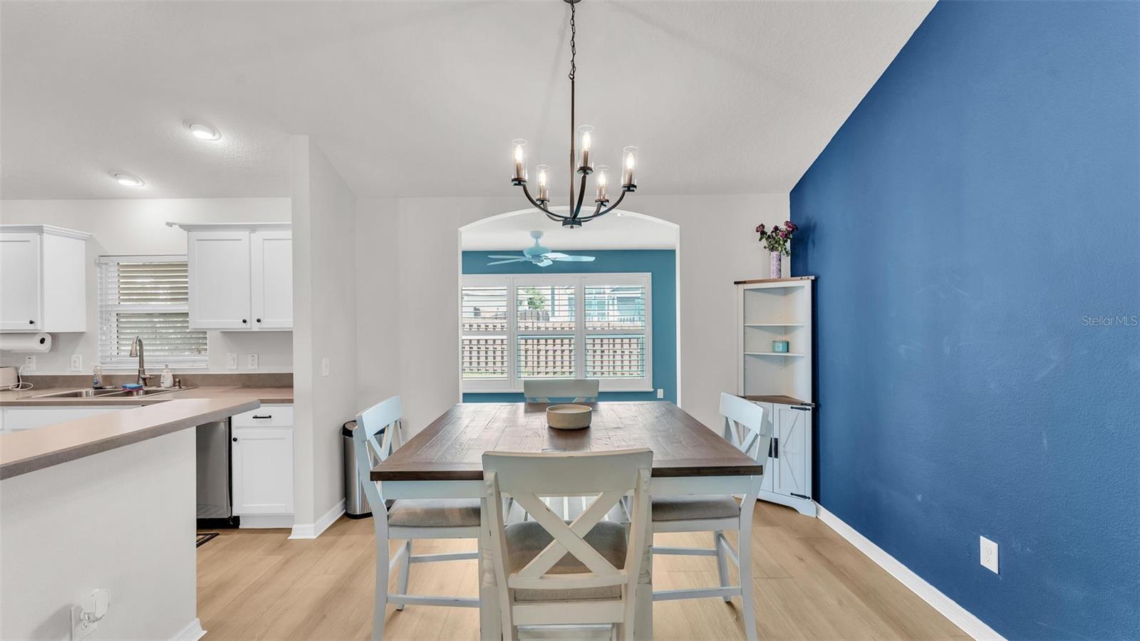 3273 SENNETT CIR, OXFORD, FL, 34484