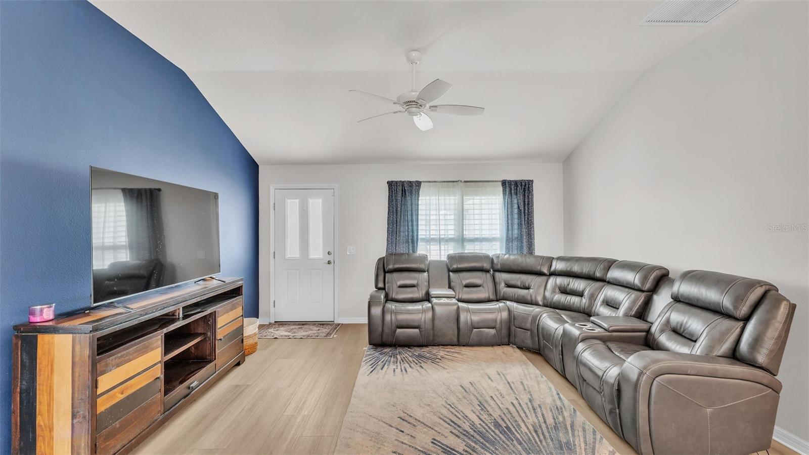 3273 SENNETT CIR, OXFORD, FL, 34484