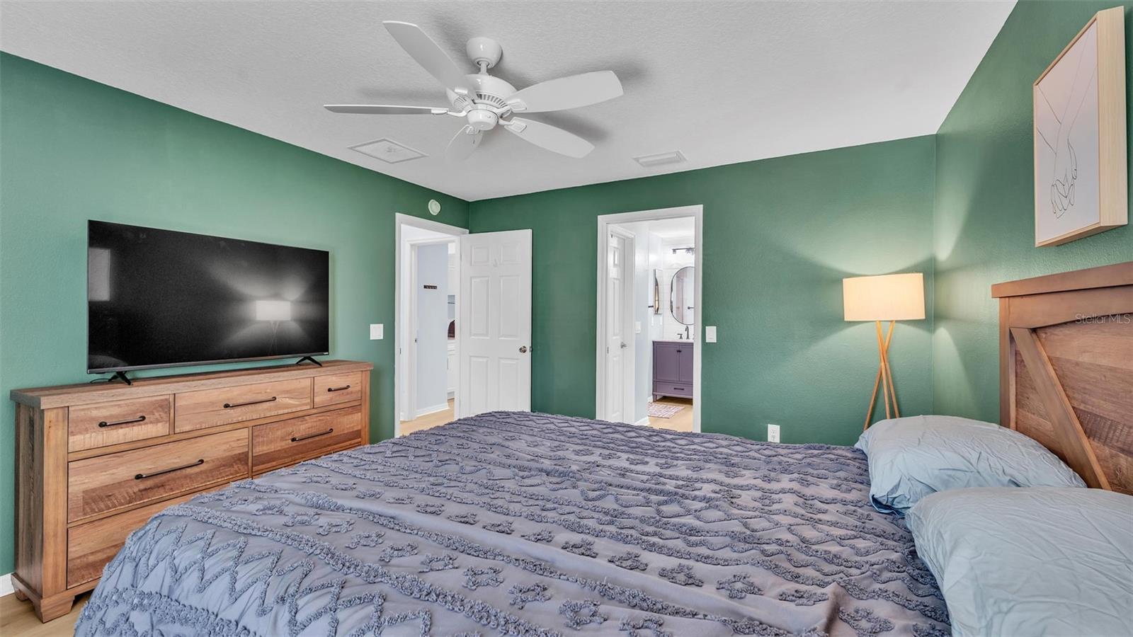 3273 SENNETT CIR, OXFORD, FL, 34484