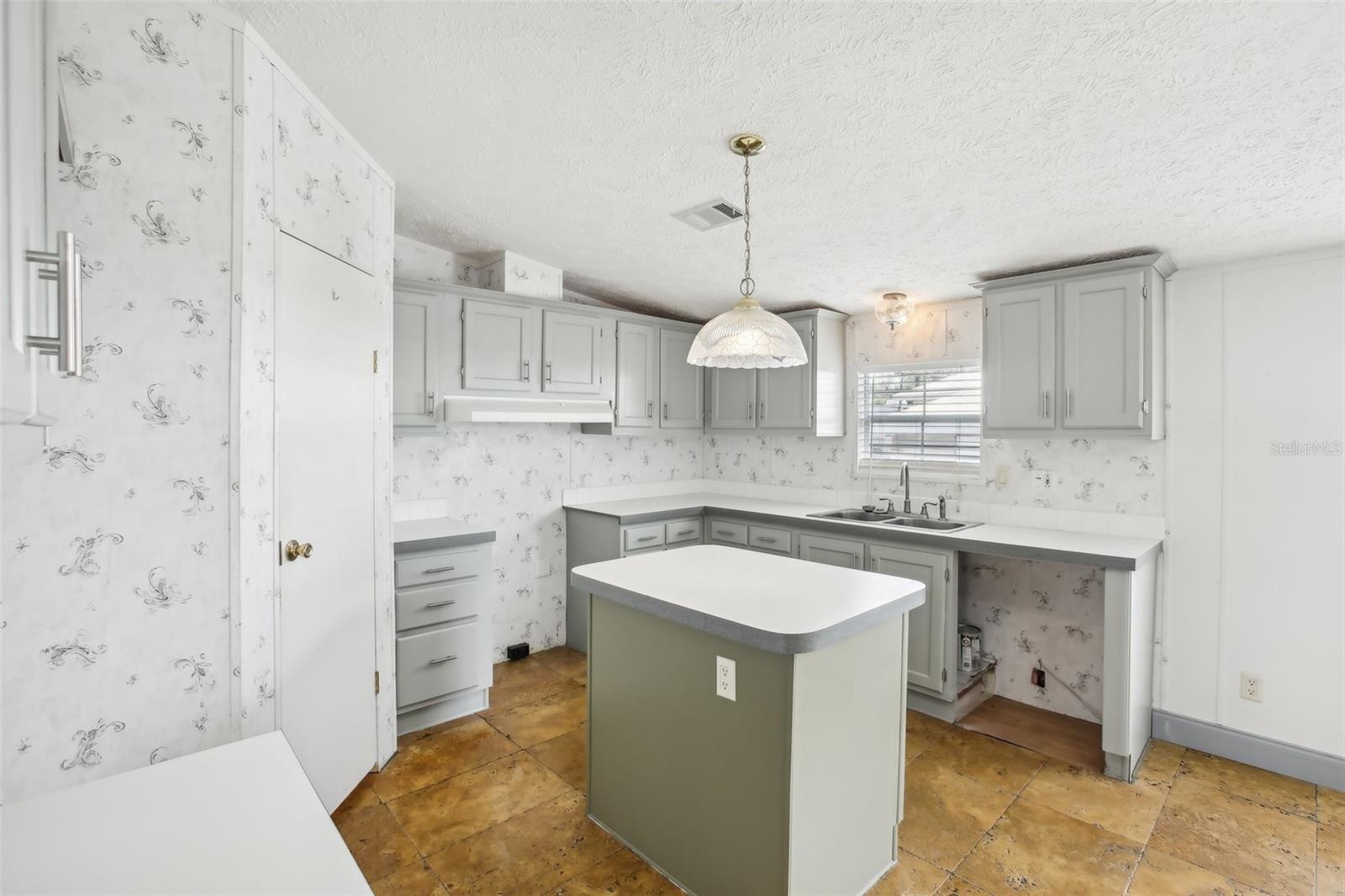 219 MARTIN DR, LAKELAND, FL, 33809