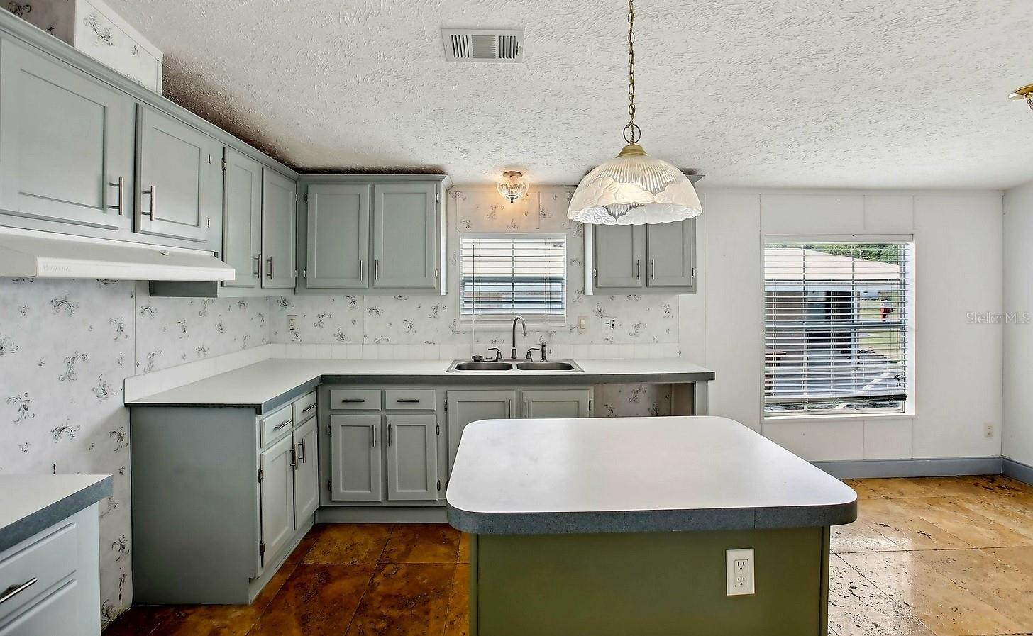 219 MARTIN DR, LAKELAND, FL, 33809