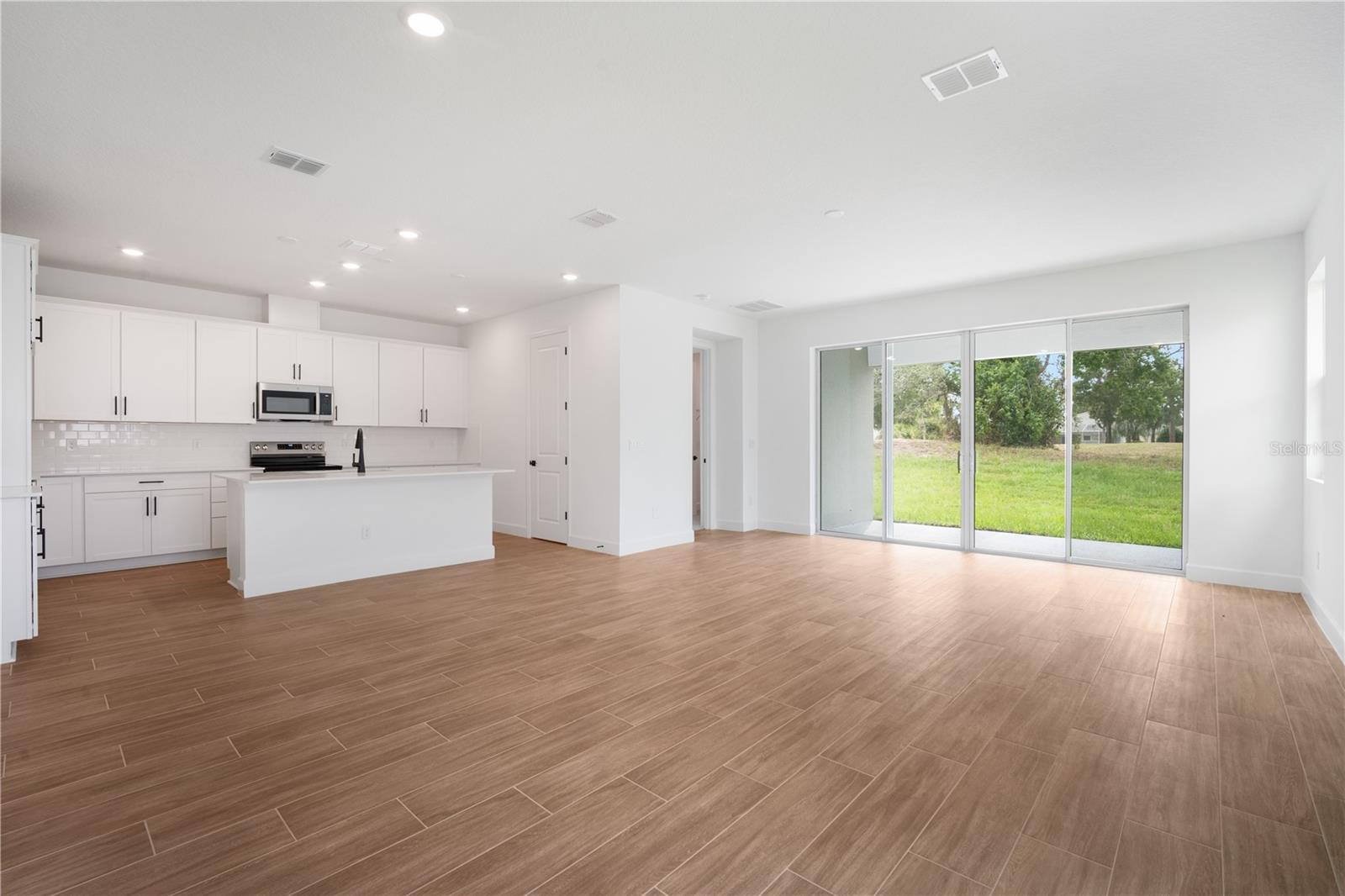 9143 PLAYERS DR, WEEKI WACHEE, FL, 34613