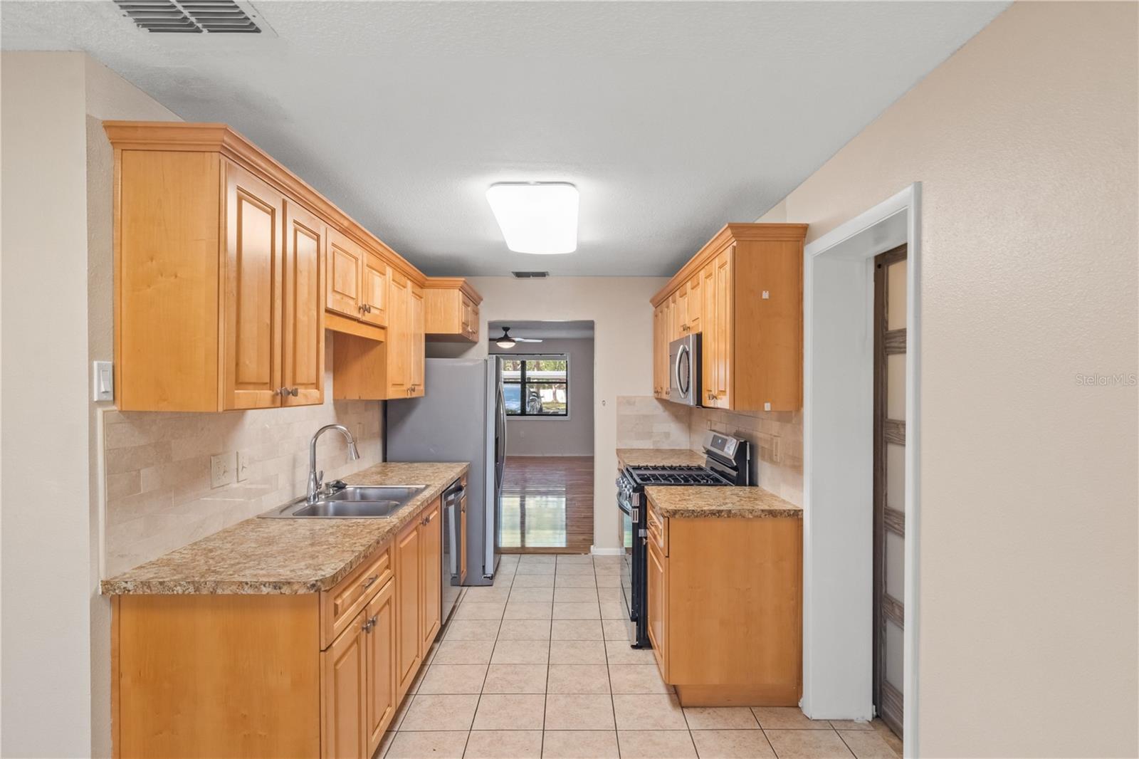 8199 TERRACE GARDEN DR N #109, ST PETERSBURG, FL, 33709