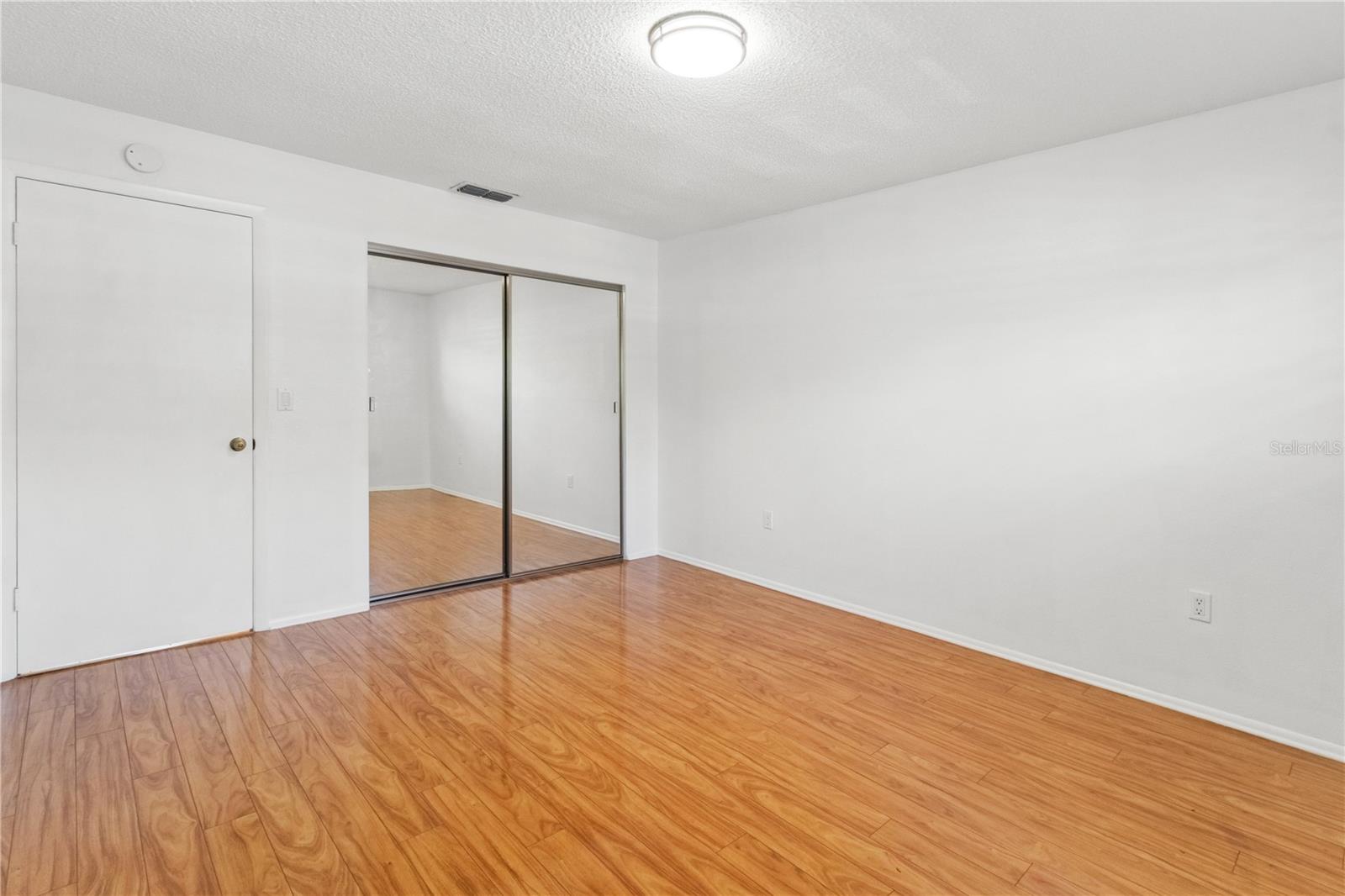 8199 TERRACE GARDEN DR N #109, ST PETERSBURG, FL, 33709