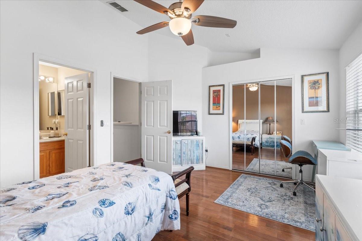 11260 KAPOK GRAND CIR, MADEIRA BEACH, FL, 33708